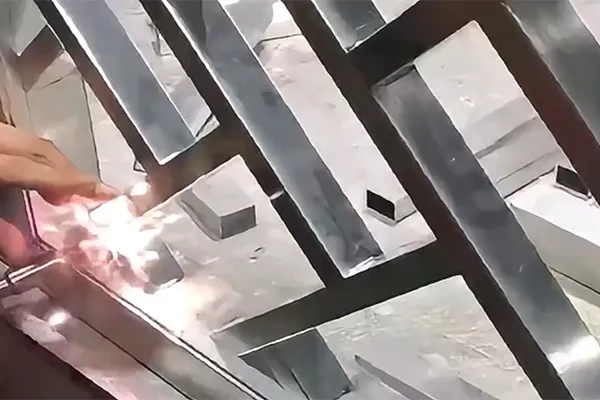 لحام الليزر: على درابزينات ستانلس ستيل