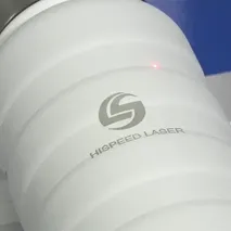 النقش بالليزر على القوارير المعدنية