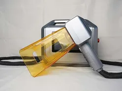 رأس وسم محمول باليد