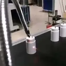 وسم بالليزر على مقابس ومفاتيح الكهرباء 