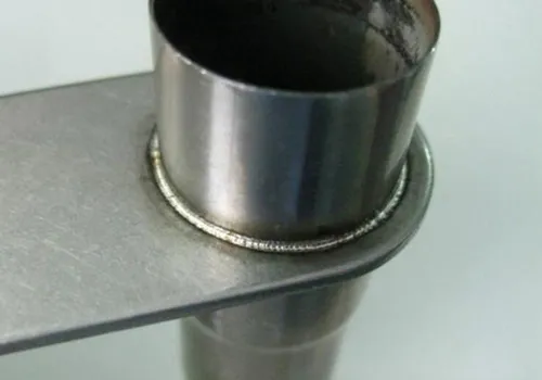 ماكينة اللحام فايبر ليزر الأوتوماتيكية