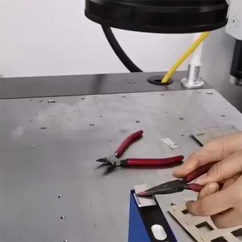 اللحام بالليزر لبطاريات الليثيوم 